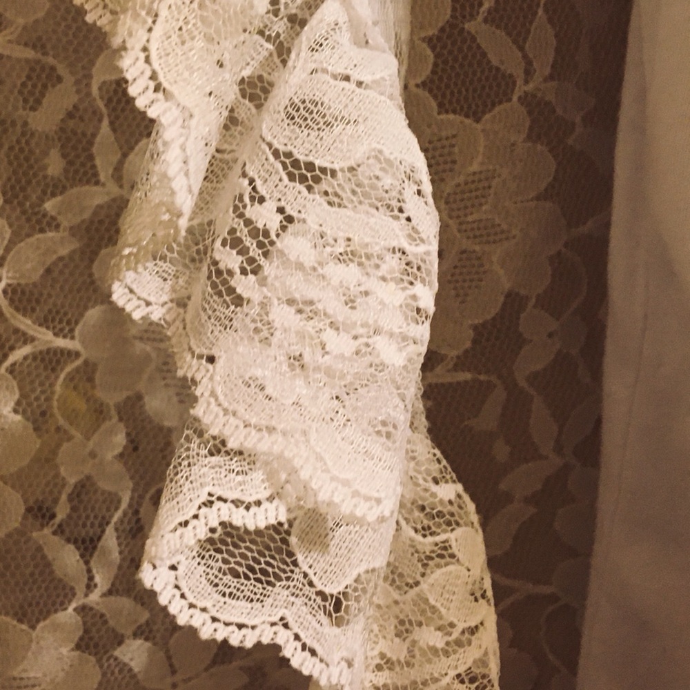 SUPER SEXY LACE UP CORSET TOP AND LACE ROBE - Picture 10 of 12